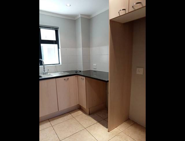 2 BEDROOM PROPERTY TO RENT IN CLAREMONT